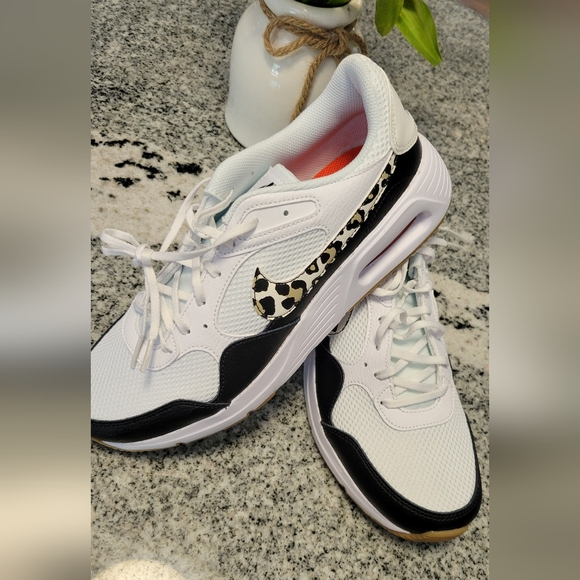 Nike Air Max SC Women's Shoes (White/Team Orange) Size 11 - Picture 2 of 4